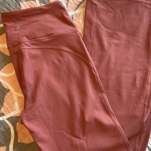 LULULEMON Groove Super-High-Rise Flared Pant Nulu in Brier Rose